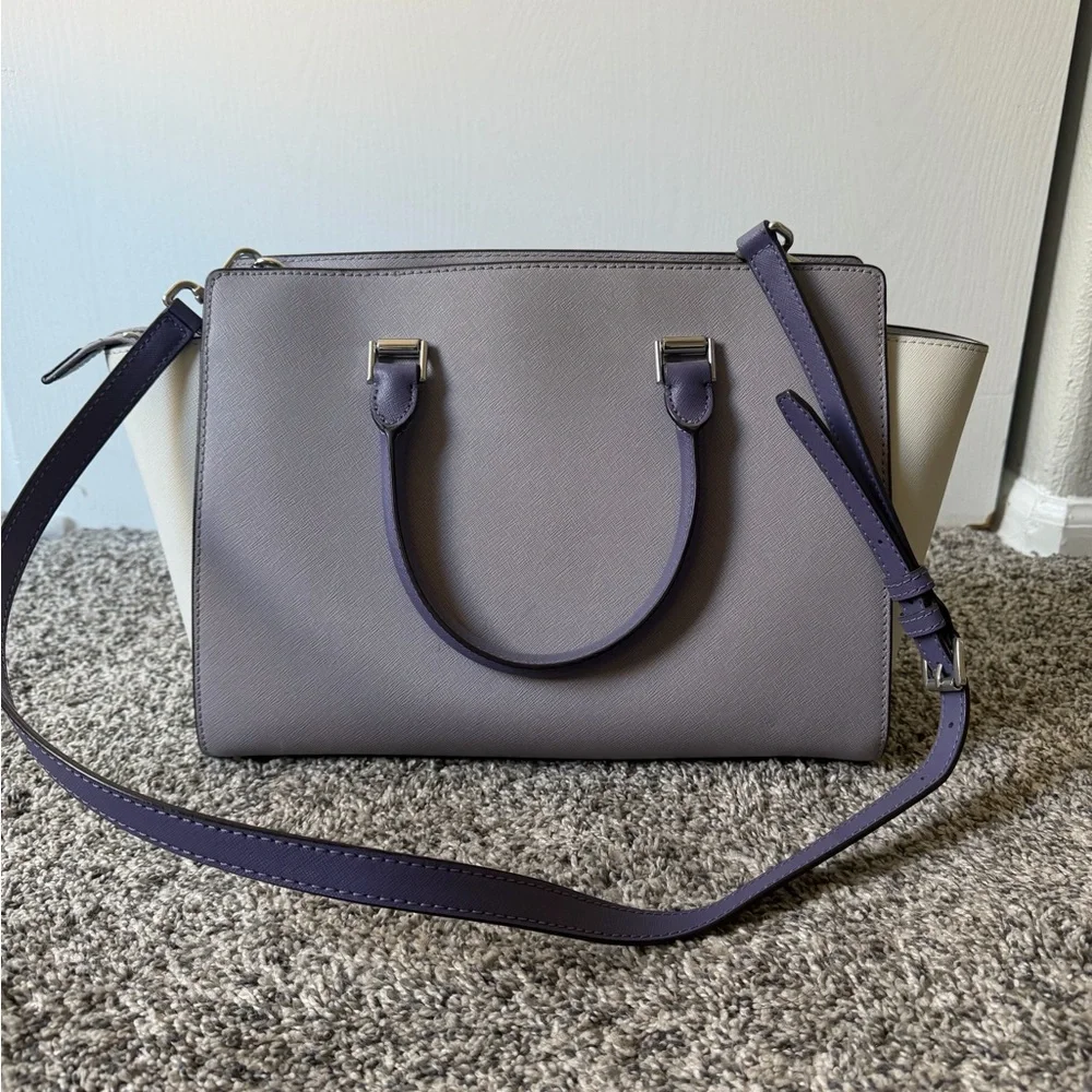 Michael Kors Two-Tone Bag in Purple and Cream - Picture 2 of 10